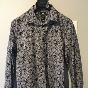 H&M slim fit long sleeve shirt, new open box